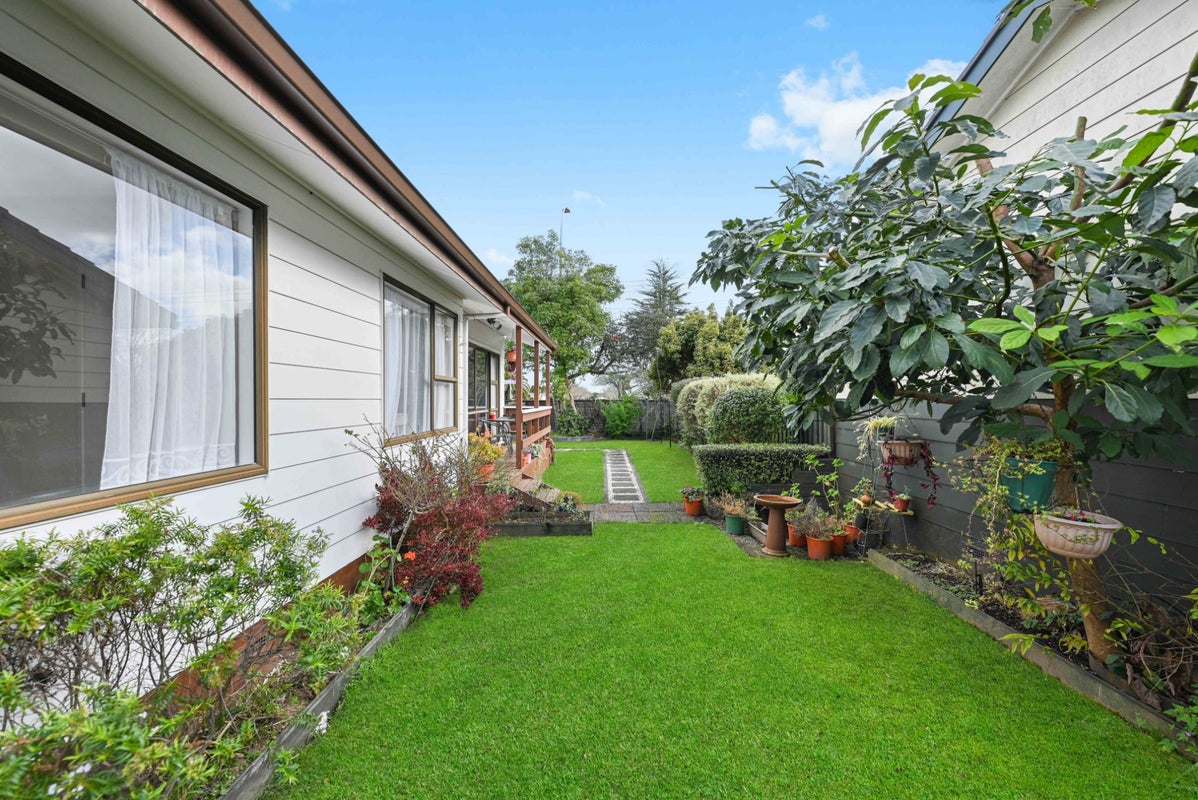 112 Pukete Road, Pukete, Hamilton - Carousel 17