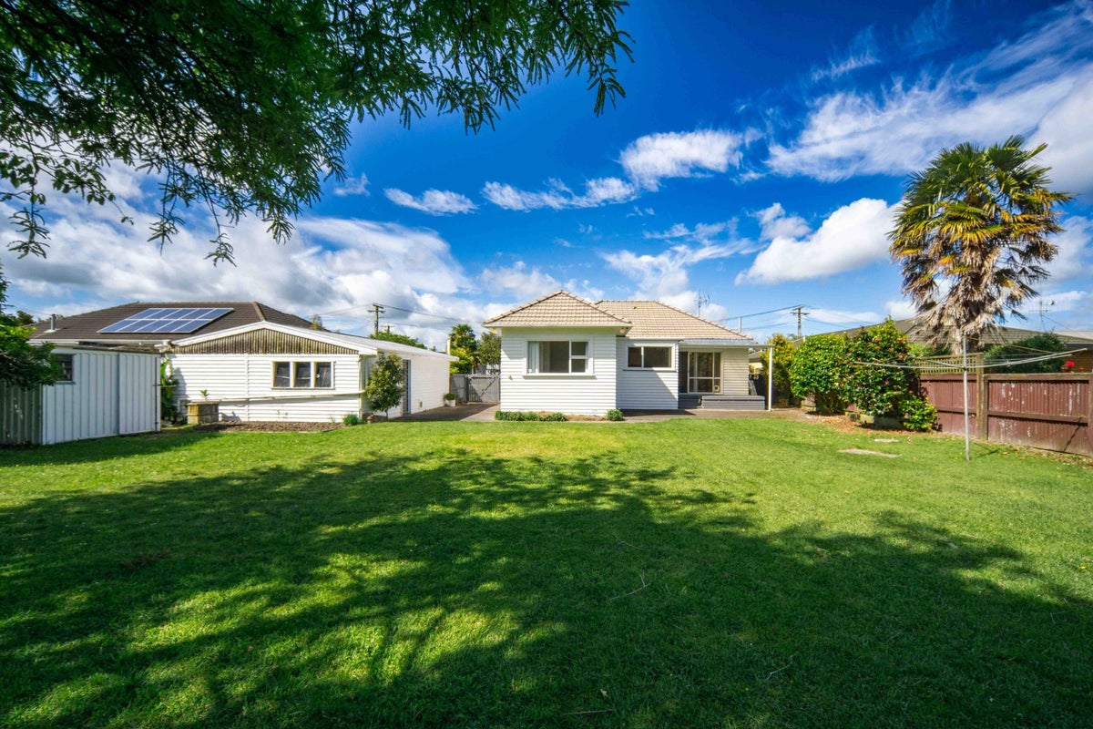 21 Pearsons Avenue, Claudelands, Hamilton - Carousel 20
