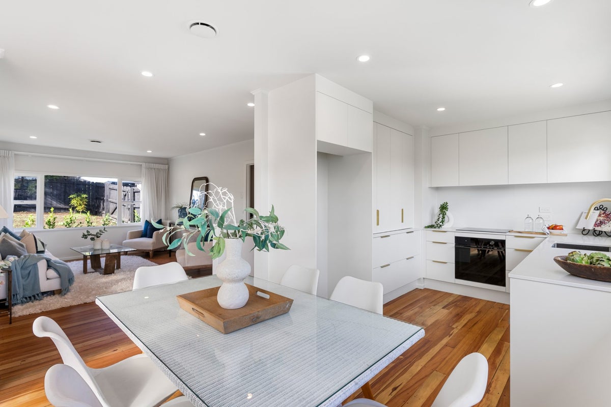 1/83 Carlisle Road, Torbay, Auckland - Carousel 2