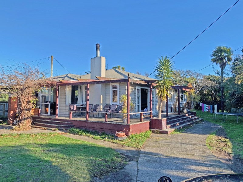 24 Wood Street, Takaro, Palmerston North - Carousel 1
