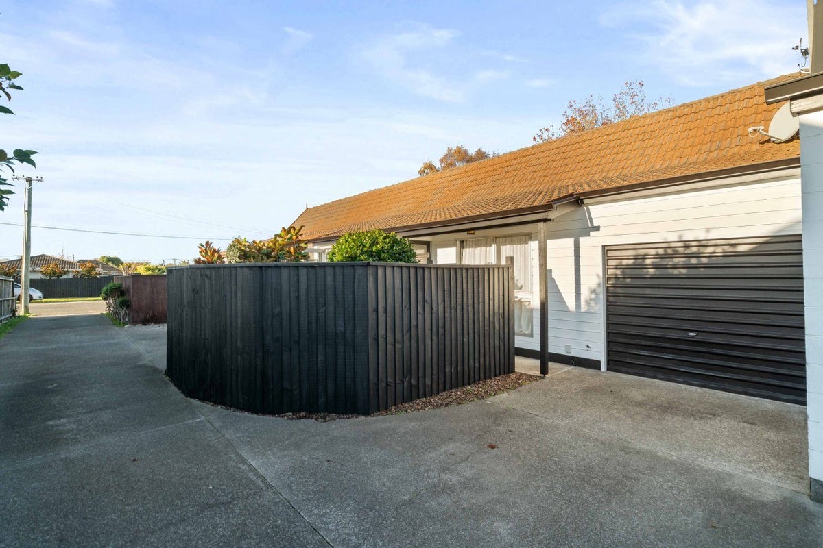 2/321 Wairakei Road, Burnside, Christchurch - Carousel 20