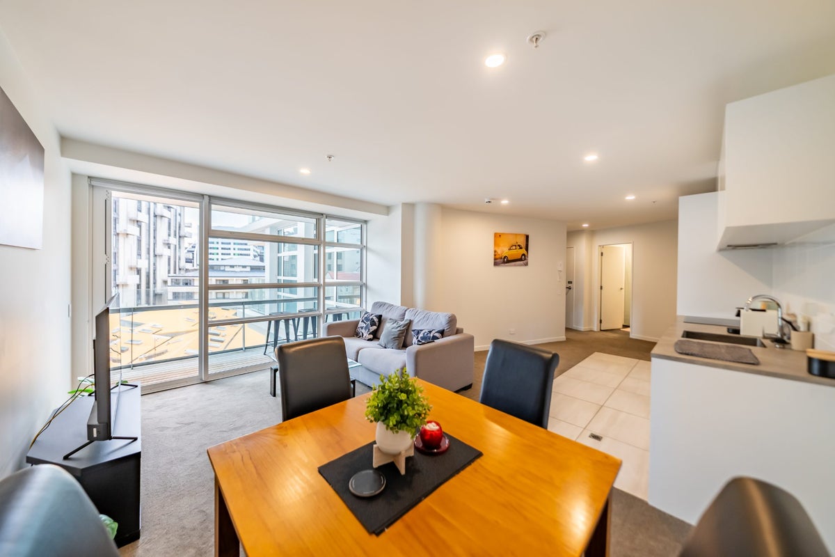 E605/160 Victoria Street, Te Aro, Wellington - Carousel 1