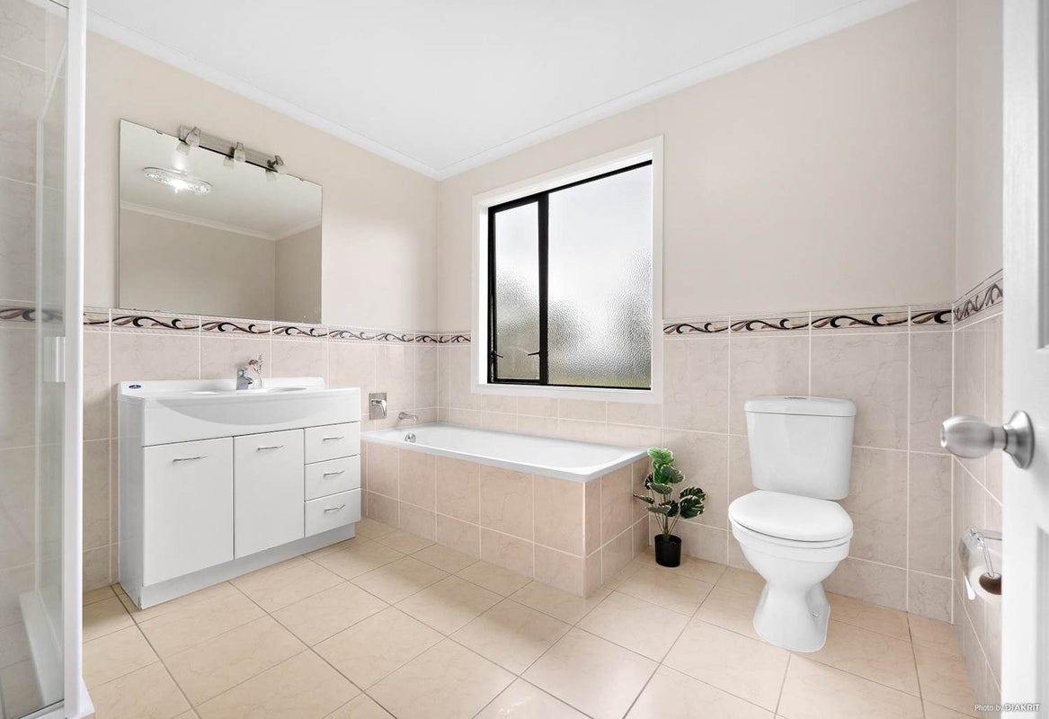6 Shingleton Lane, Flat Bush, Auckland - Carousel 6