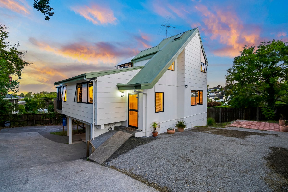 2/141 Weatherly Road, Torbay, Auckland - Carousel 2