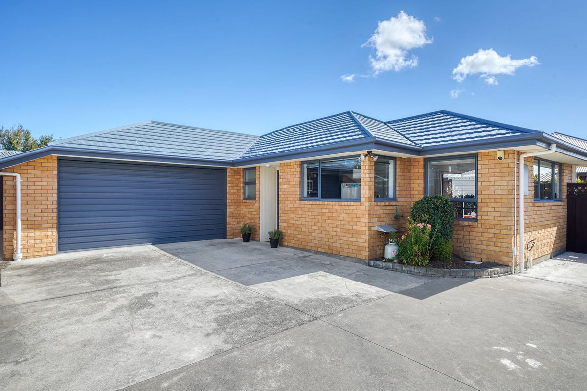 121A Gilberthorpes Road, Hei Hei, Christchurch - Carousel 1