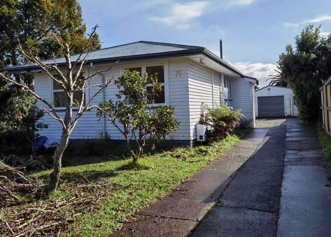 71 Masters Avenue, Hillcrest, Hamilton - Carousel 2