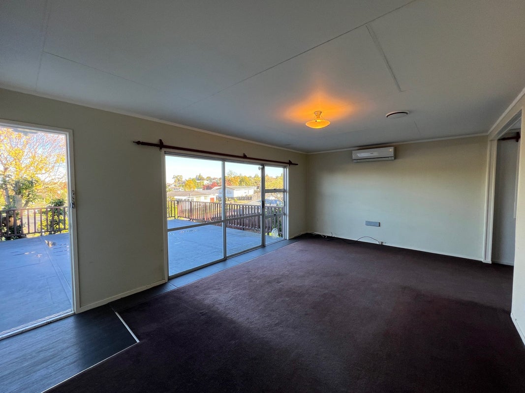 18 Rothesay Place, Dinsdale, Hamilton - Carousel 2