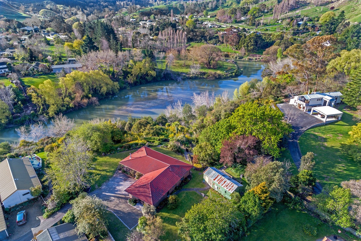 24 Heatherlea Street, Outer Kaiti, Gisborne - Carousel 5