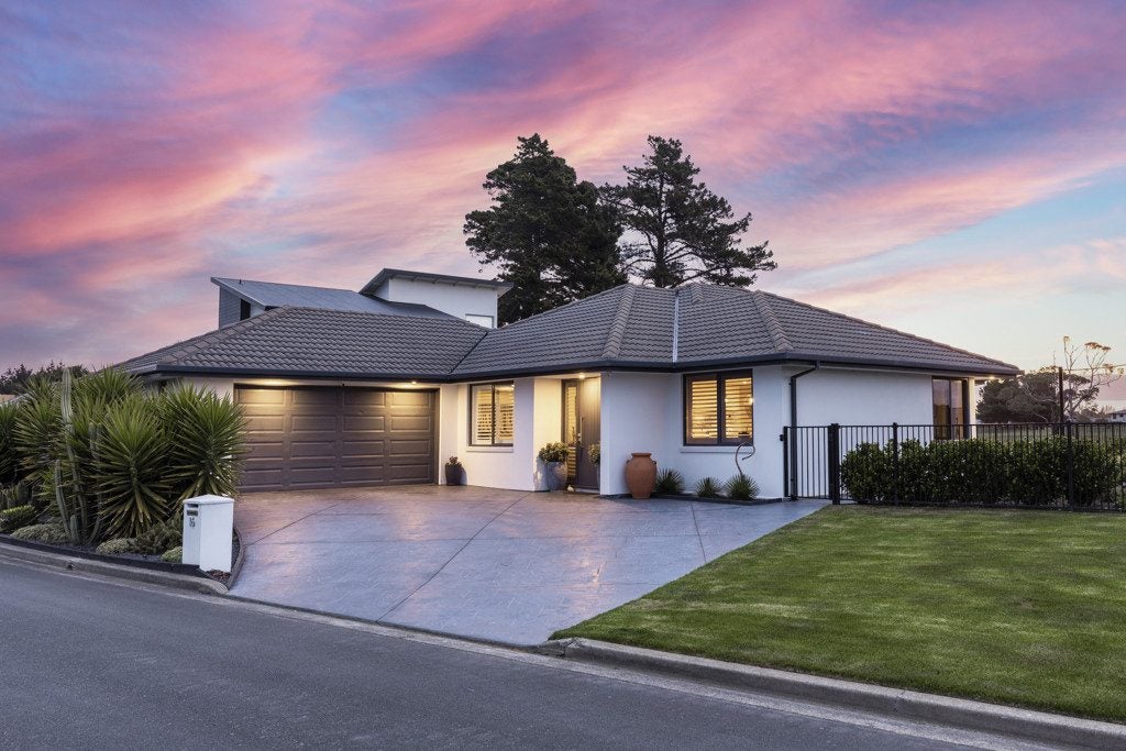16 Fishermans Rest, Waimairi Beach, Christchurch - Carousel 1