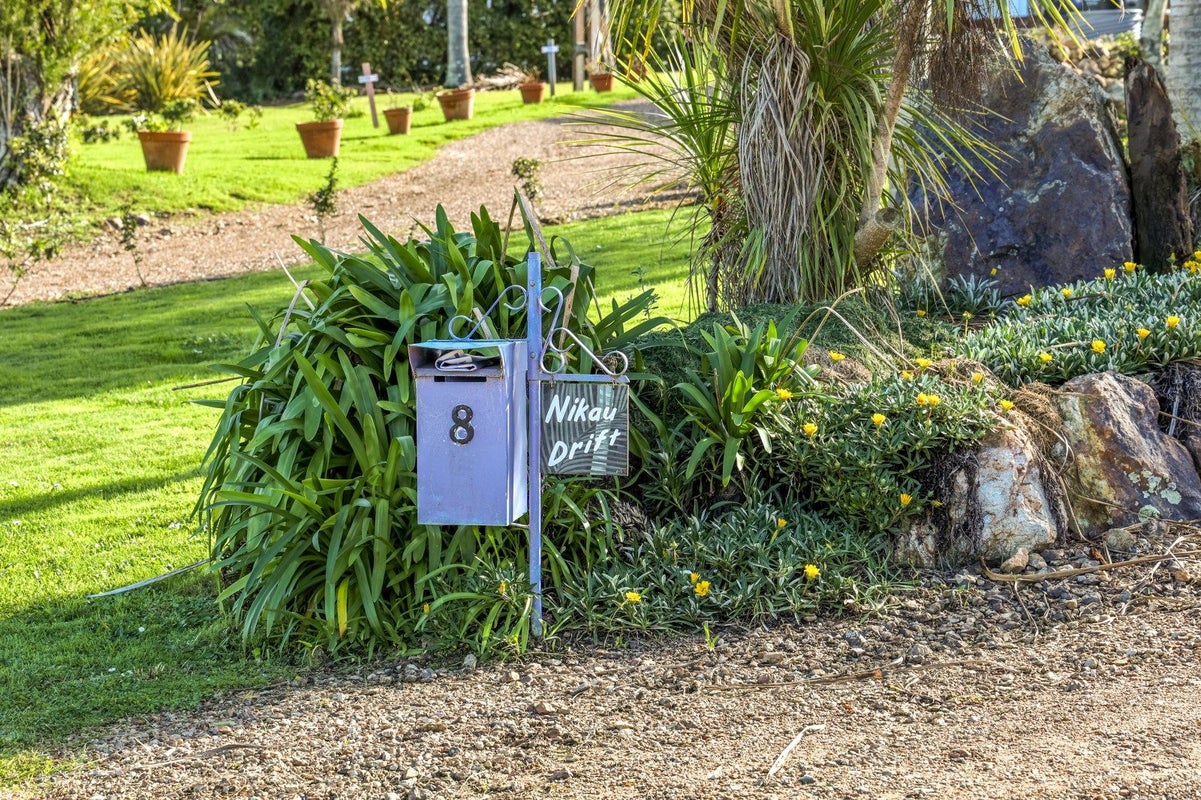 8 Nikau Road, Oneroa, Waiheke Island - Carousel 19