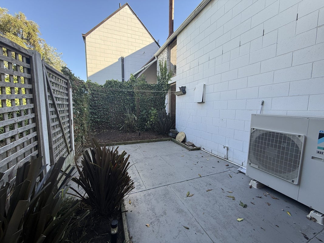 4/100 Office Road, Merivale, Christchurch - Carousel 12