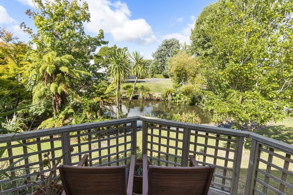 21 Kingfisher Way, Te Kowhai, Hamilton - Carousel 21
