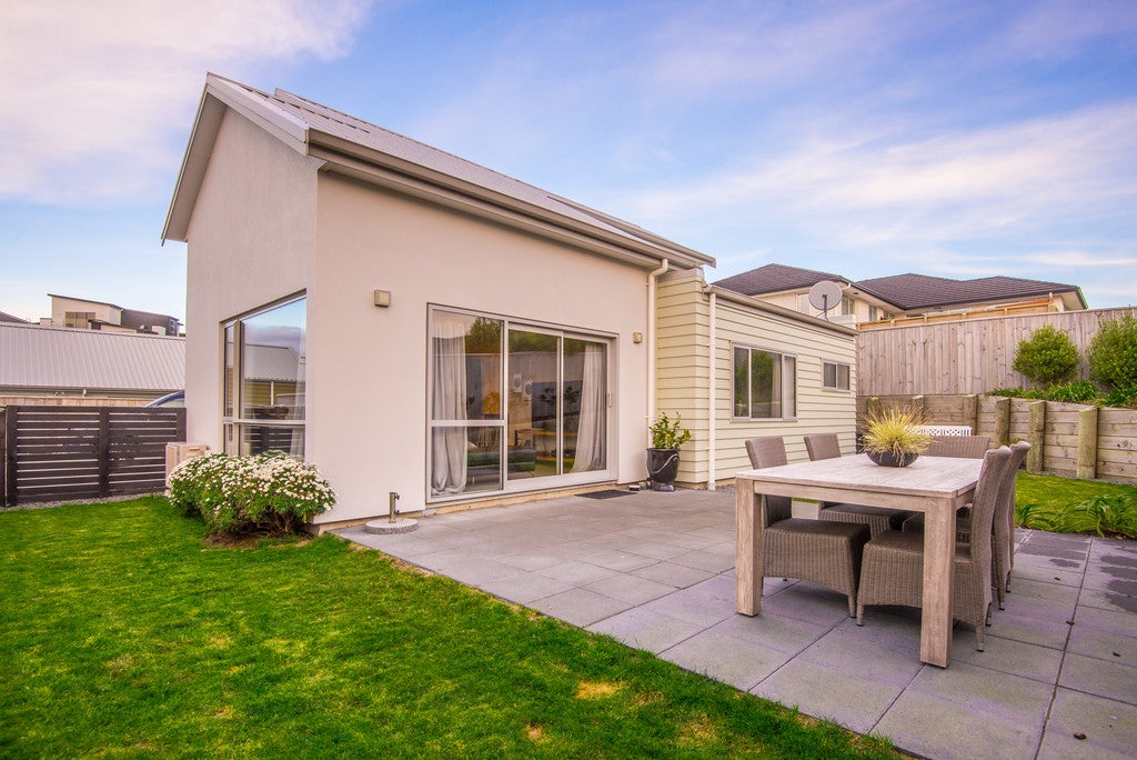 4A Grace Cove, Aotea, Porirua - Carousel 2