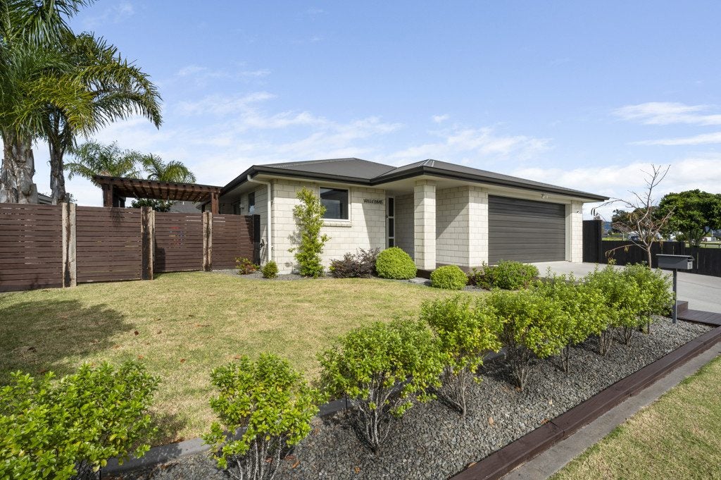 77 Golden Sands Drive, Papamoa Beach, Papamoa - Carousel 2