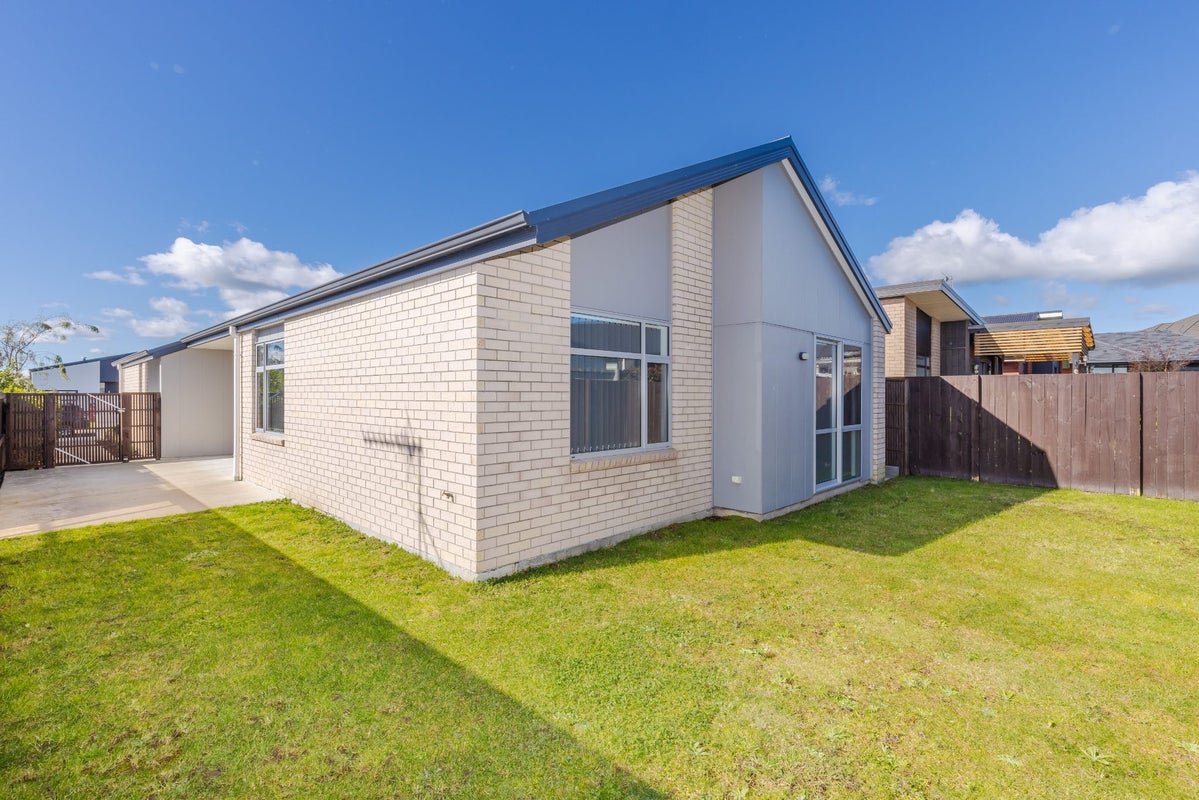 9 Hapu Avenue, Baverstock, Hamilton - Carousel 26