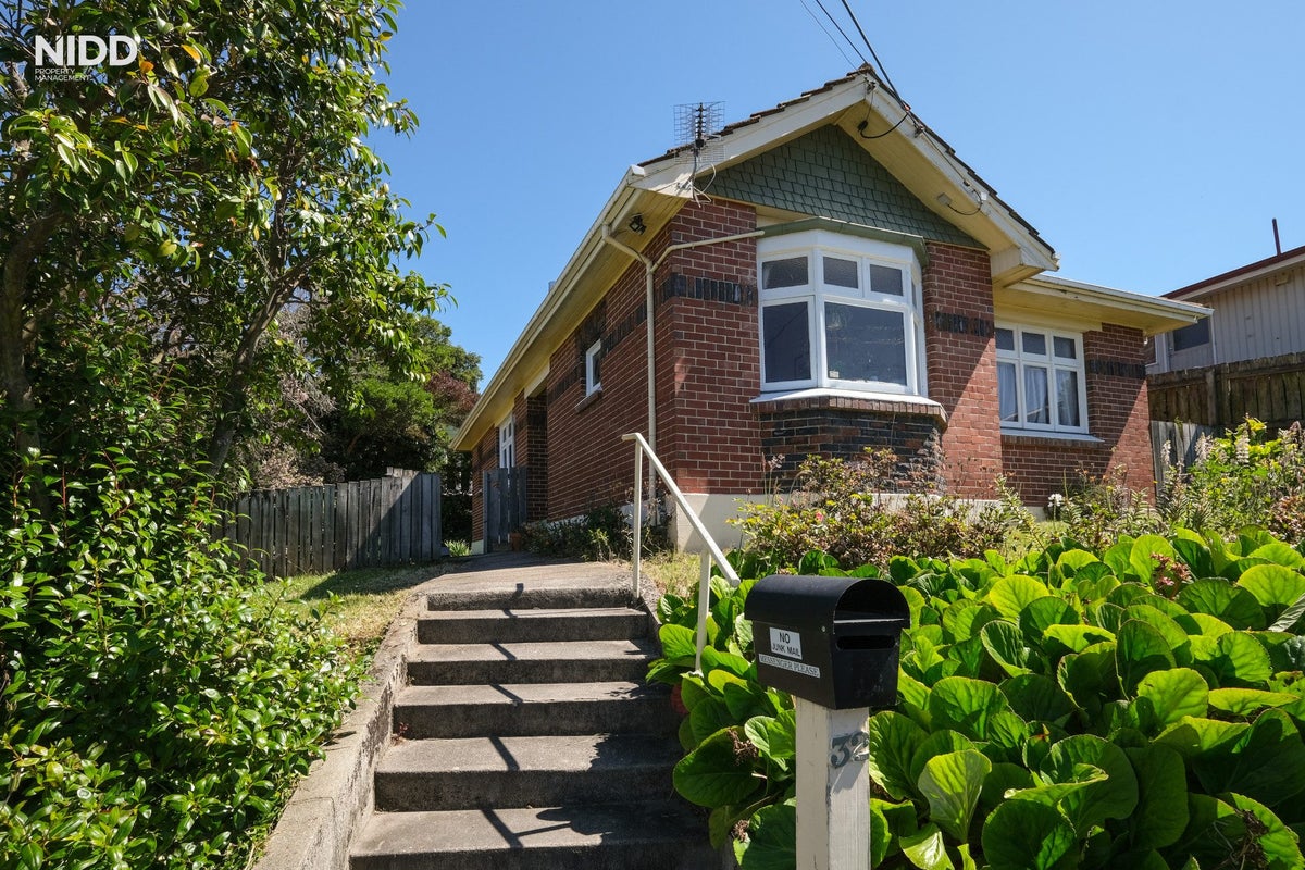 32 Cooper Street, Mornington, Dunedin - Carousel 1
