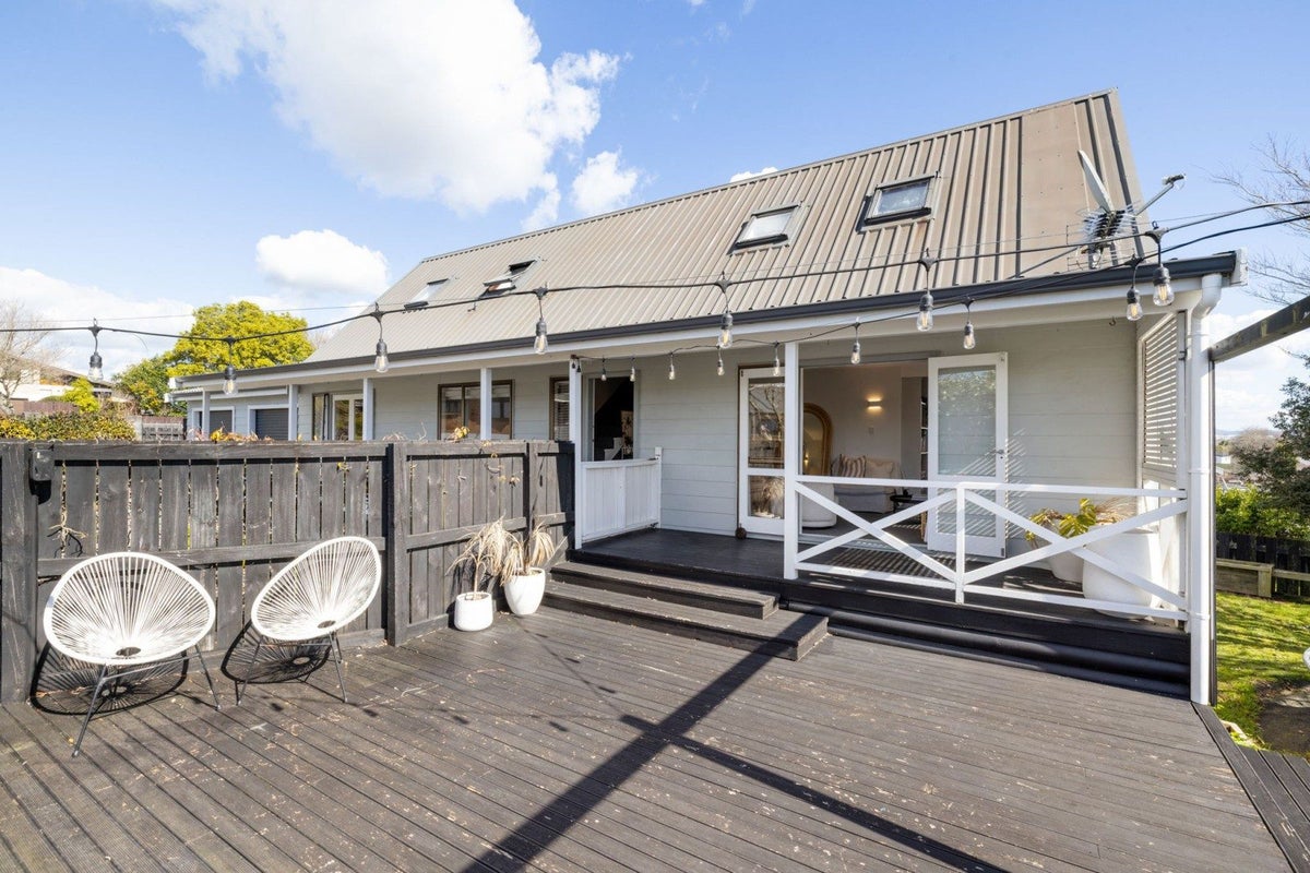 20 Highland Drive, Pukete, Hamilton - Carousel 2