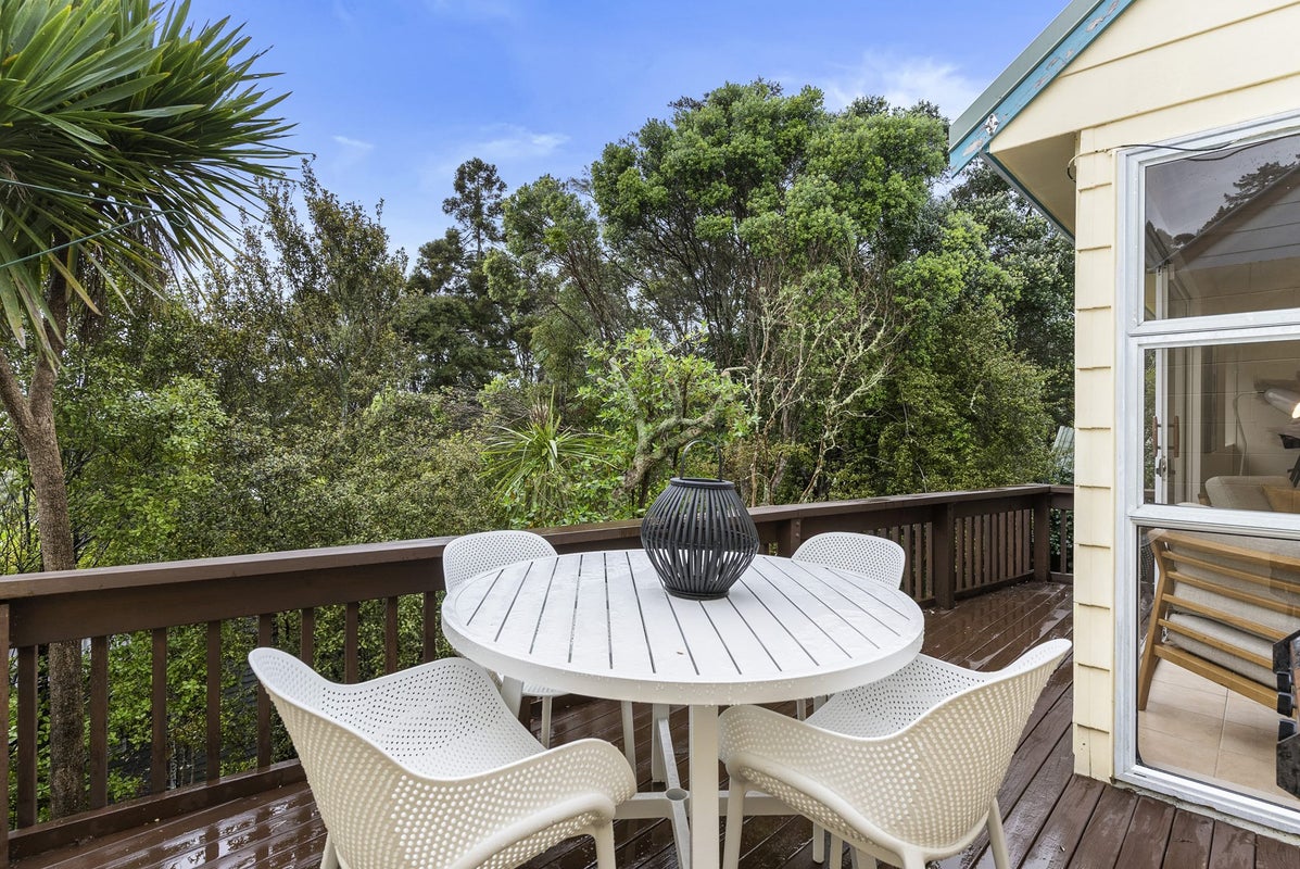 2/5 Karapiti Place, Glen Eden, Auckland - Carousel 1