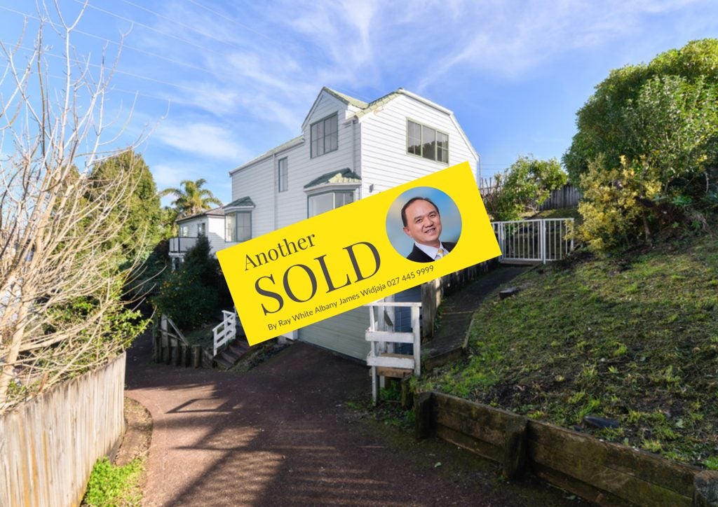 1 Highgrove Lane, Totara Vale, North Shore City, Auckland - Carousel 1