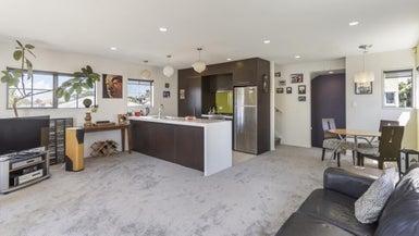 872A Manukau Road, Royal Oak, Auckland - Carousel 1