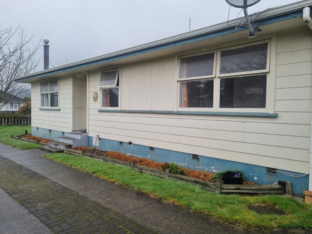 22 McIntyre Avenue, Fenton Park, Rotorua - Carousel 1