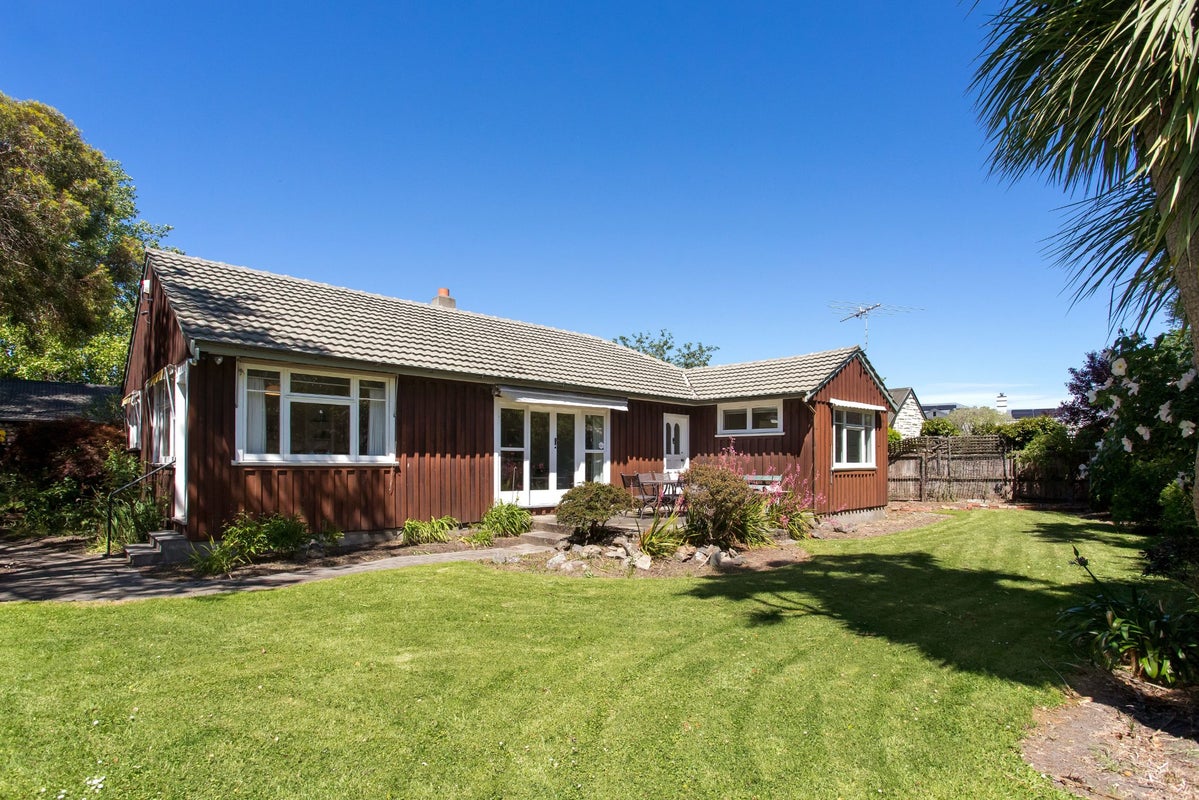 4 Makora Street, Fendalton, Christchurch - Carousel 1