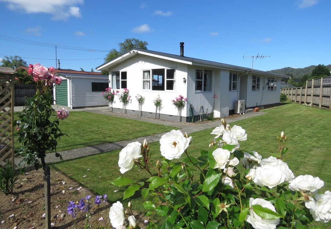 2 Crampton Road, Reefton, Reefton - Carousel 1