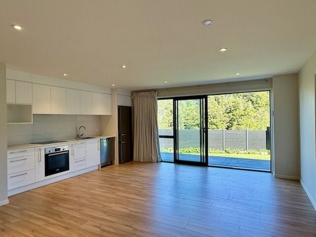 19 Wilding Avenue, Northcote Point, Auckland - Carousel 1
