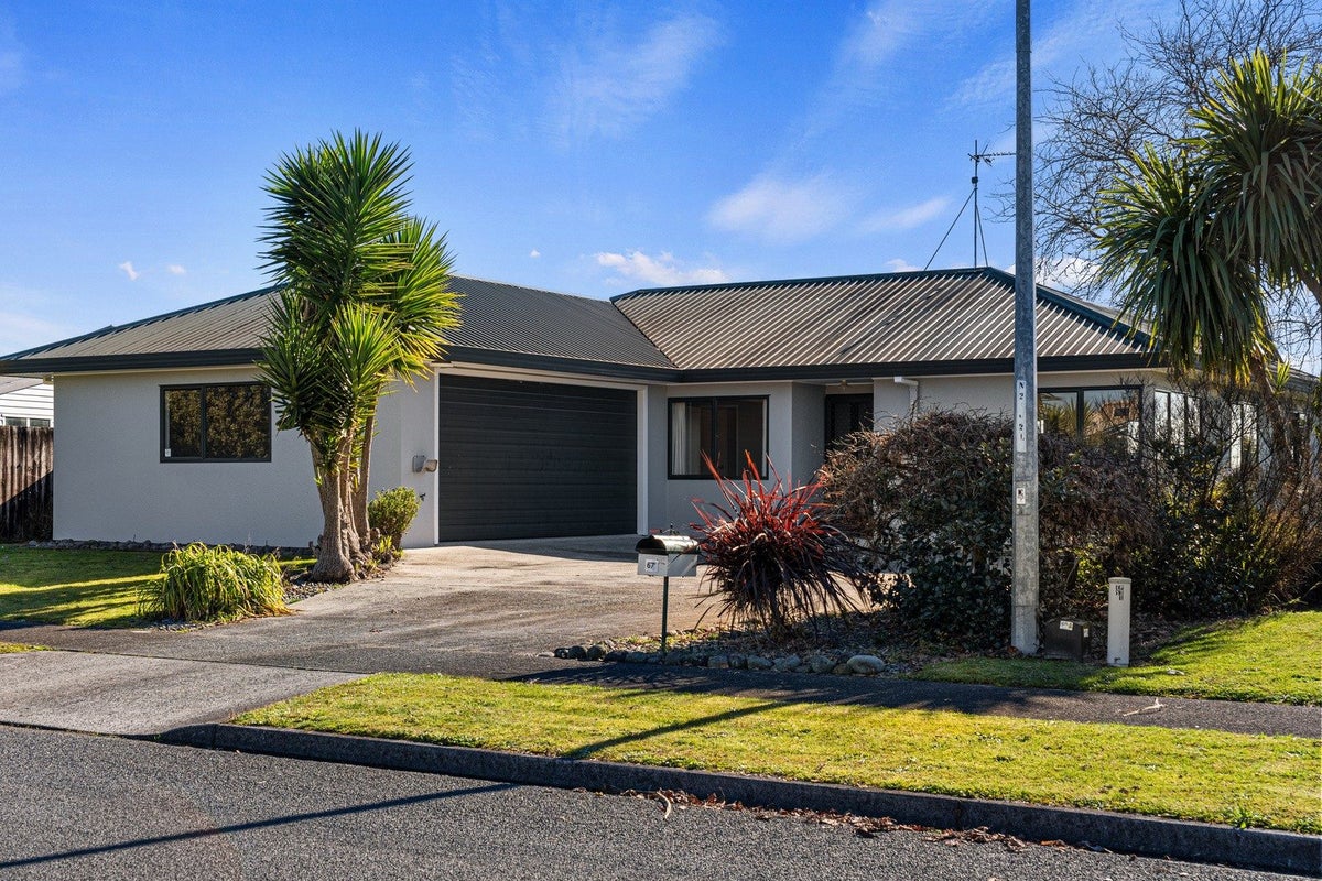 67 Radiata Street, Fairview Downs, Hamilton - Carousel 1