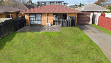 2/10 Wellington Street, Papakura, Auckland - Carousel 1