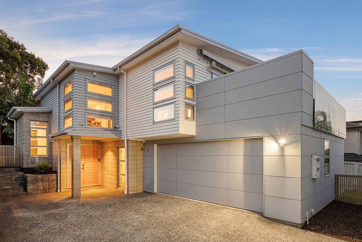 12A Kurahaupo Street, Orakei, Auckland - Carousel 1