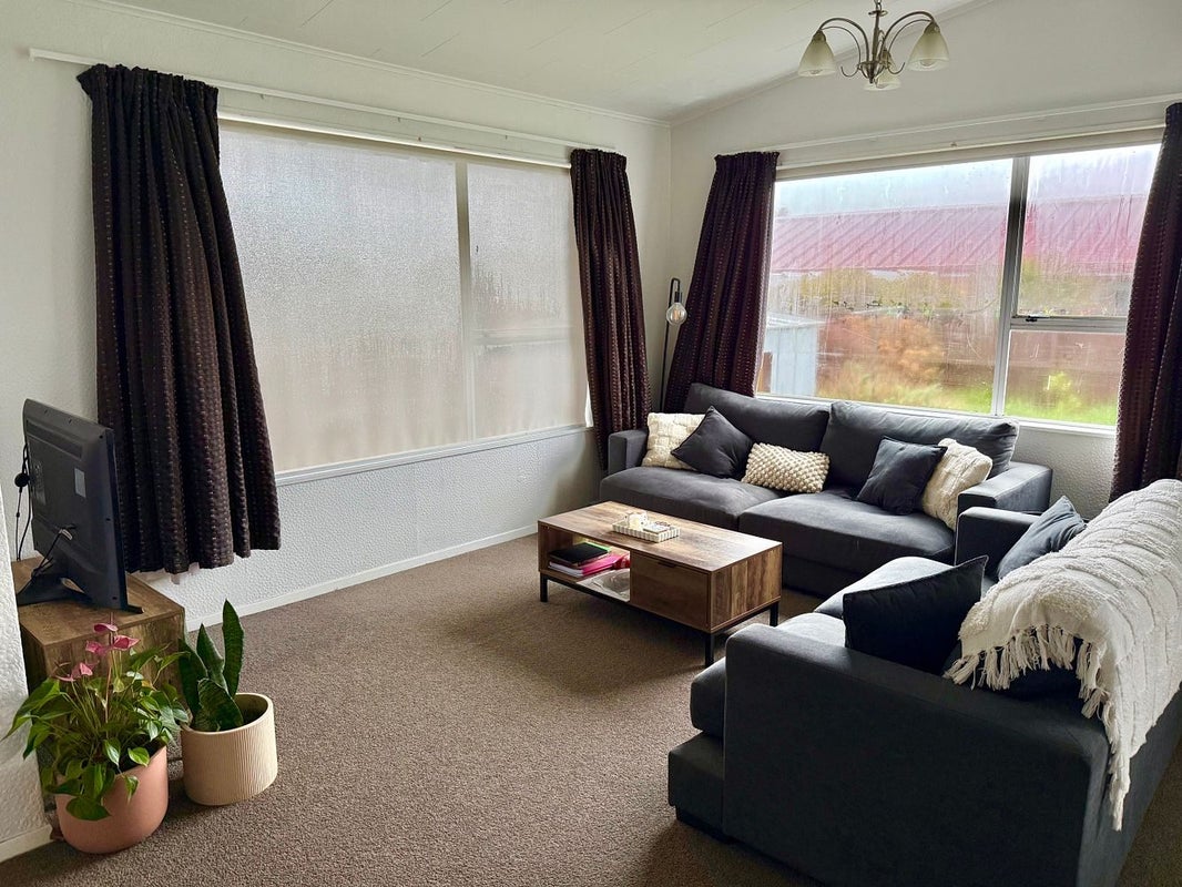 19B Reese Jones Grove, Maungaraki, Lower Hutt - Carousel 2