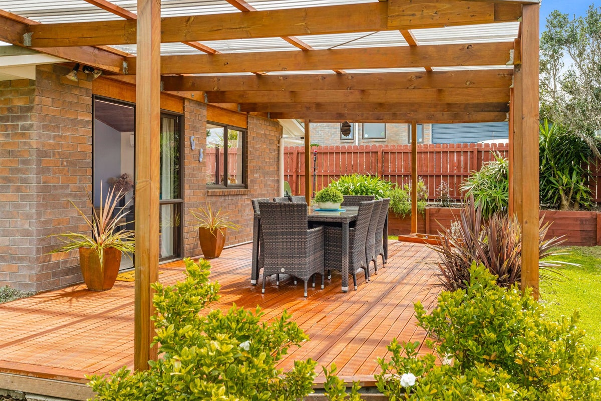 19 Muriel Place, Ranui, Auckland - Carousel 2