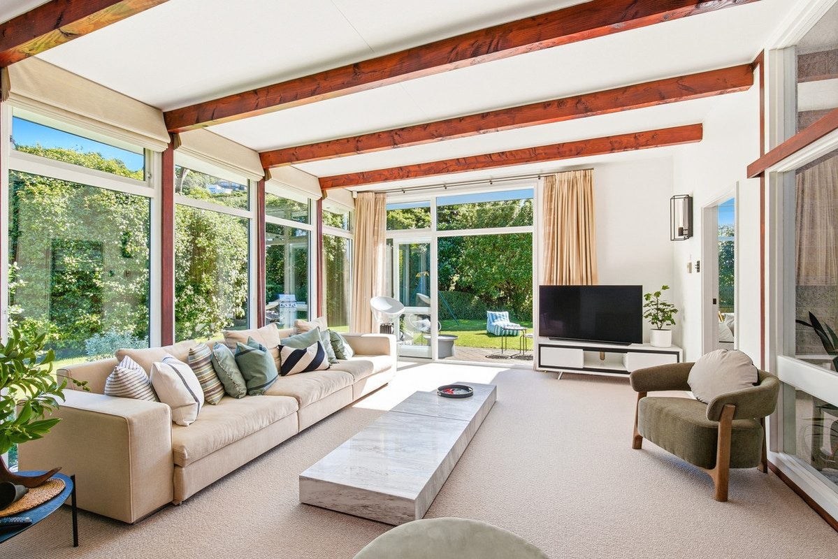 10 Mathieson Avenue, Khandallah, Wellington - Carousel 2