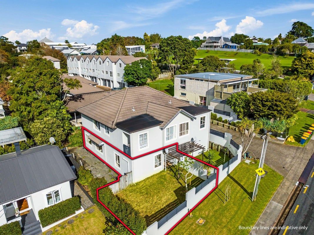 2/57 Gladstone Road, Northcote, Auckland - Carousel 1