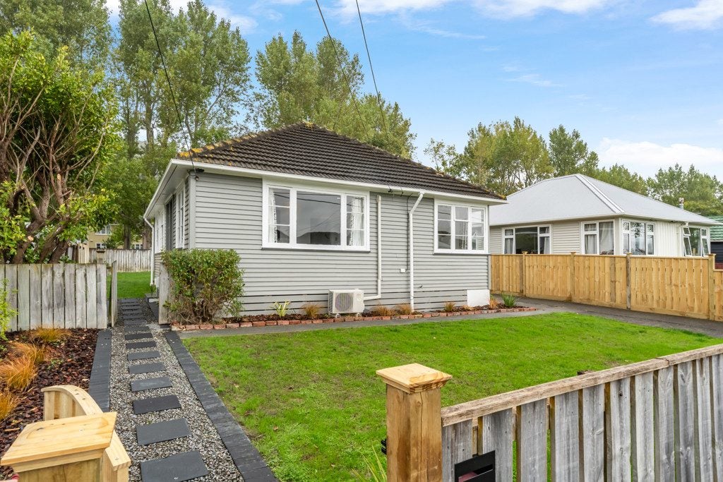 66 Strand Crescent, Naenae, Lower Hutt - Carousel 1