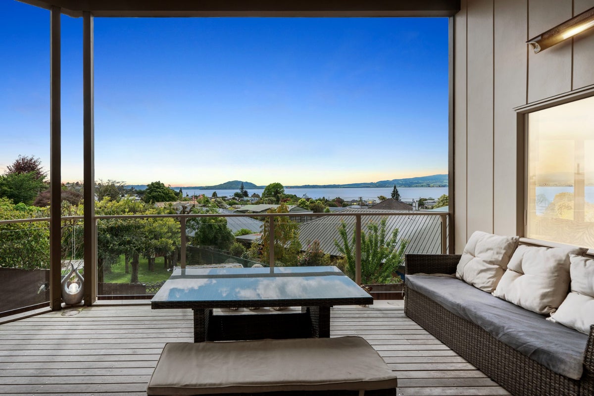 10A Tudor Place, Koutu, Rotorua - Carousel 1