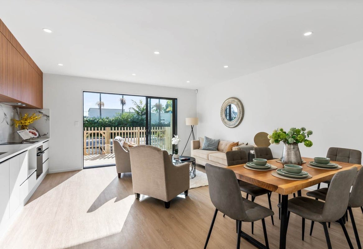 1/18 Ranui Station Road, Ranui, Auckland - Carousel 2