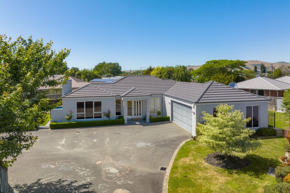 28 Endeavour Street, Riversdale, Blenheim - Carousel 1