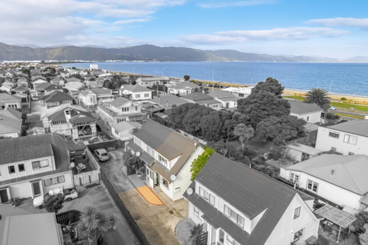 3/6 Richmond Street, Petone, Lower Hutt - Carousel 18