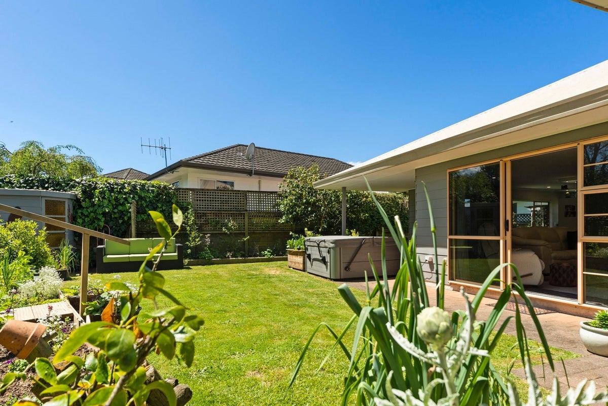 10 Brentwood Avenue, Nukuhau, Taupo - Carousel 2