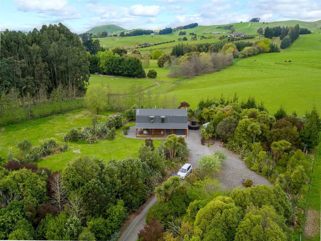 207 Lees Pakaraka Road, Te Ore Ore, Masterton - Carousel 1