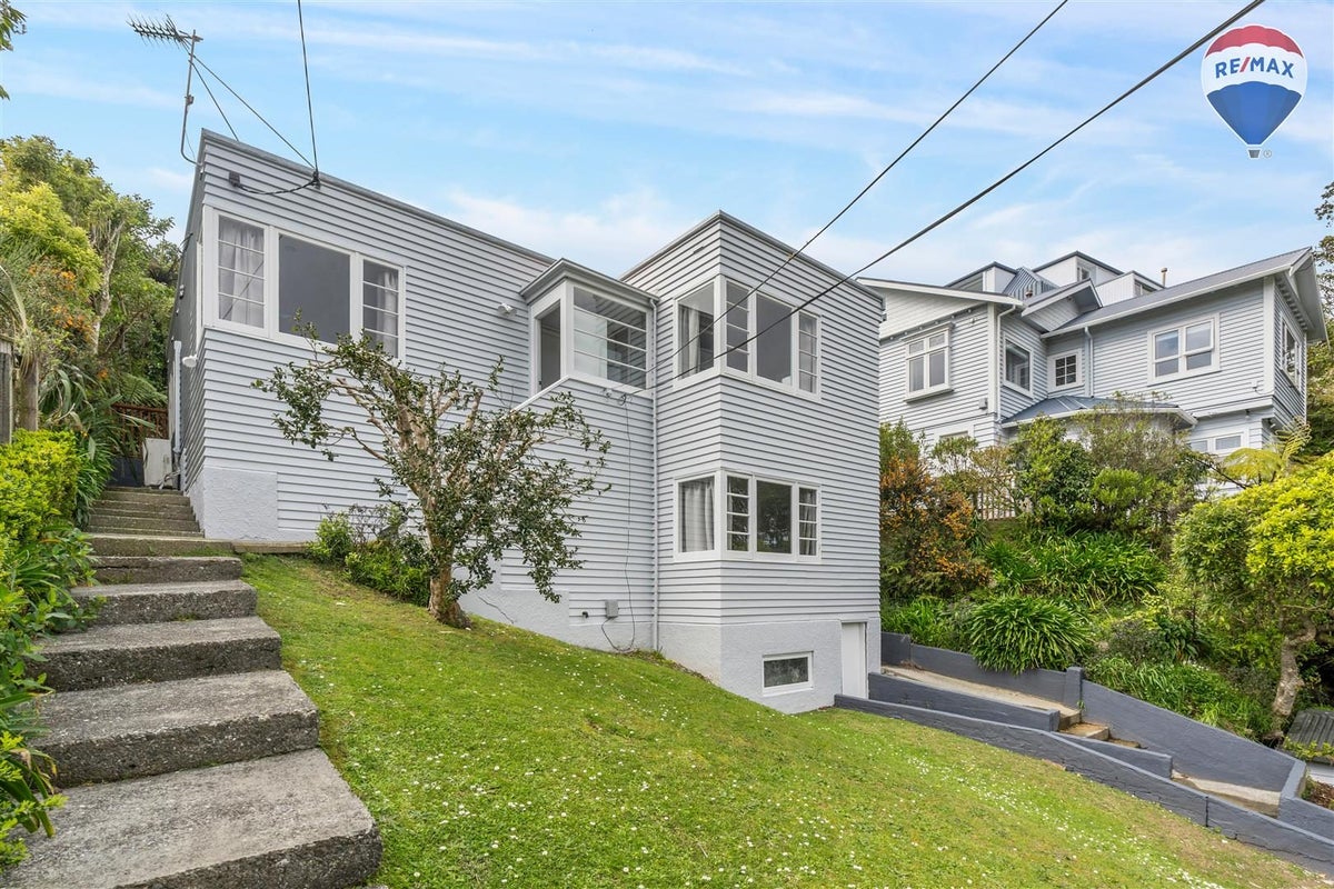 109 Donald Street, Karori, Wellington - Carousel 1