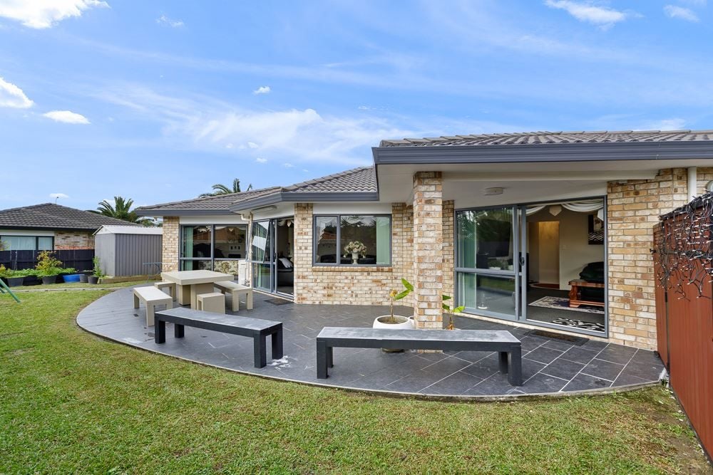 25 Gendo Avenue, Henderson, Auckland - Carousel 1