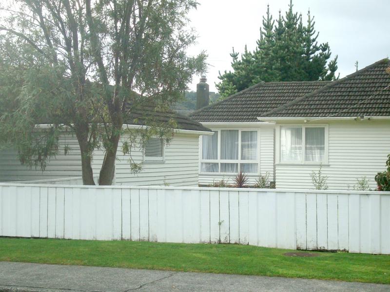 25 Hinau Grove, Wainuiomata, Lower Hutt - Carousel 1