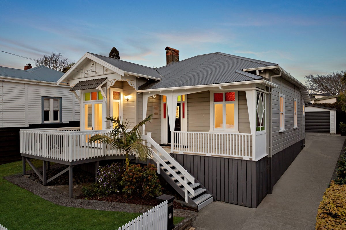 71 Cameron Street, Onehunga, Auckland - Carousel 1