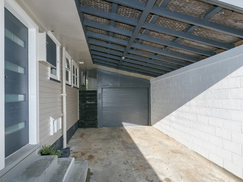 15 Turville Crescent, Newlands, Wellington - Carousel 20
