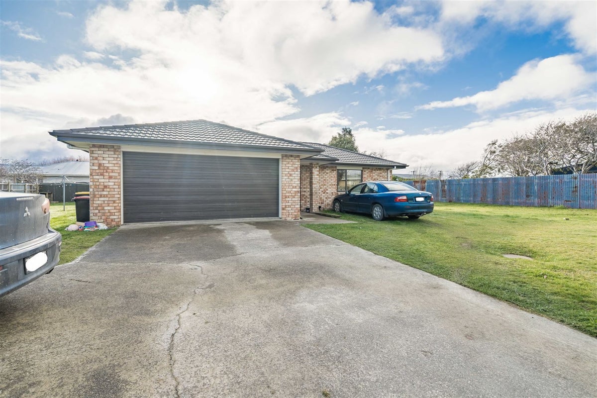 54 Avon Road, Clifton, Invercargill - Carousel 17