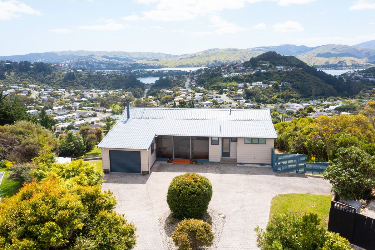 21 The Bollard, Whitby, Porirua - Carousel 1