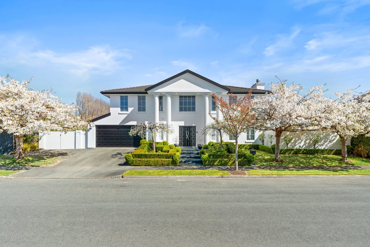 9 Watermill Boulevard, Northwood, Christchurch - Carousel 1